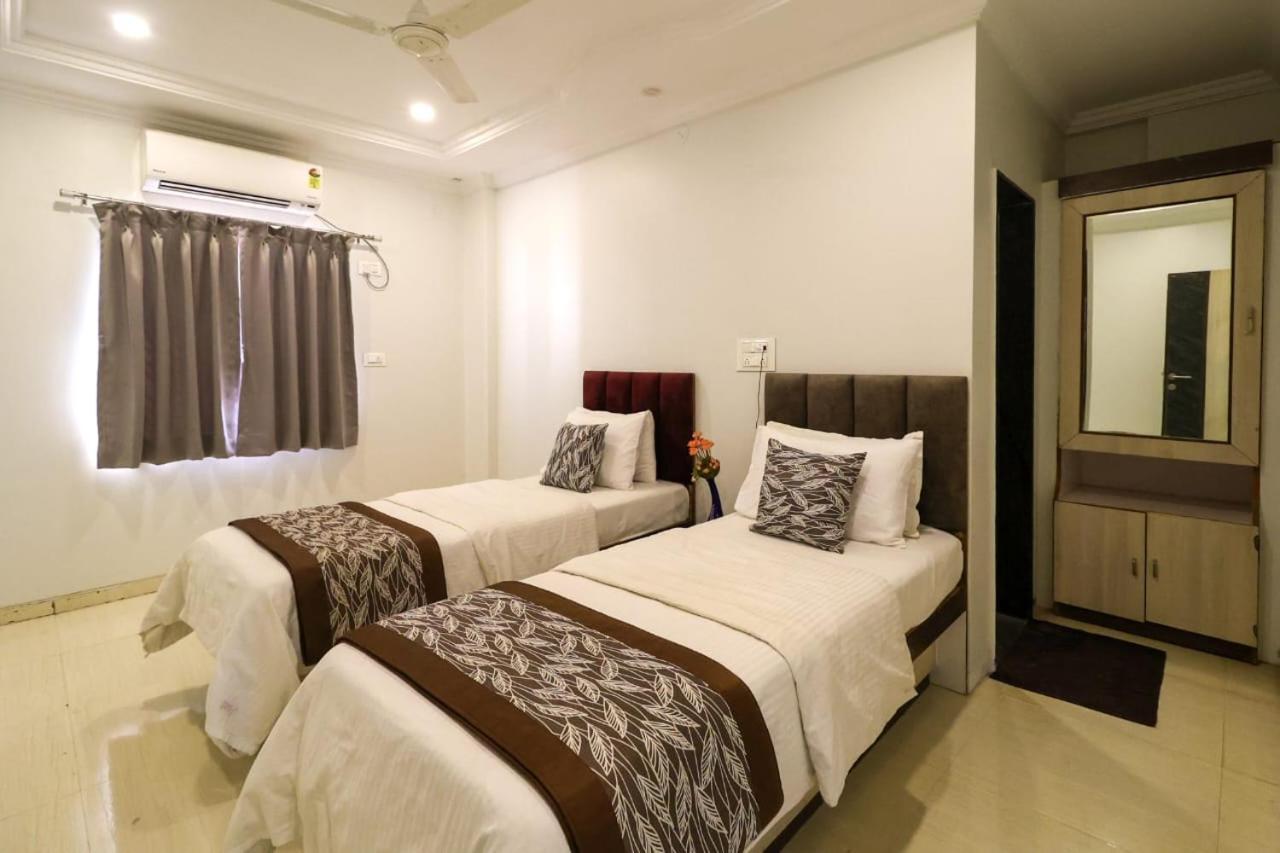 Hotel Jeet Paradise Phaltan المظهر الخارجي الصورة