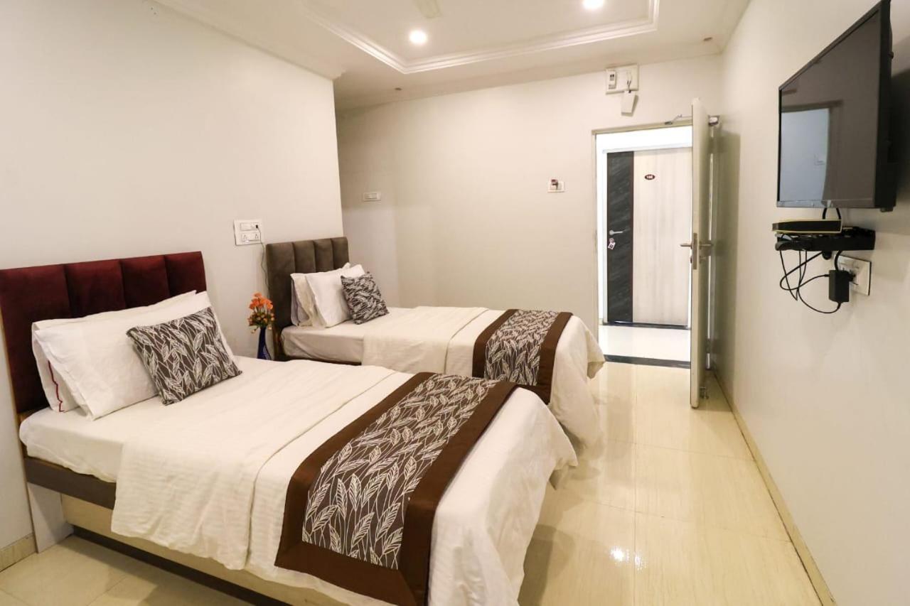 Hotel Jeet Paradise Phaltan المظهر الخارجي الصورة